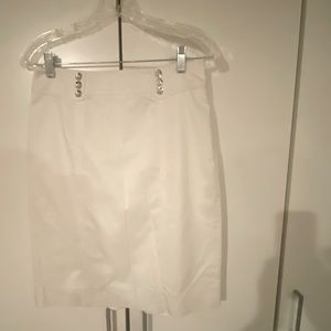 White House Black Market cotton & spandex white skirt in good condition
